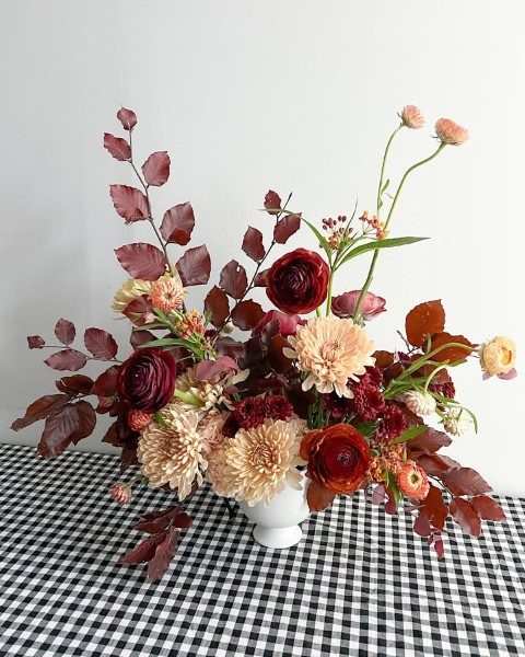 خرید گل داوودی برای طراحی فضای داخلی در مراکز خرید