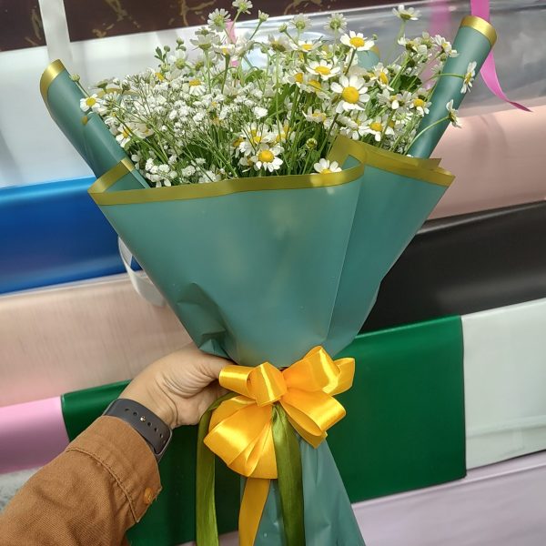 دسته گل بابونه مینیمال در اصفهان