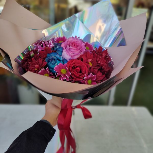 دسته گل بهاری رز و داوودی - اصفهان