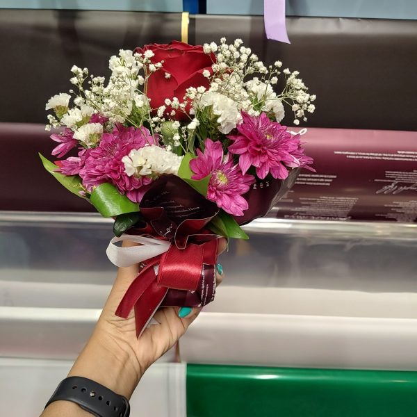 سفارش باکس گل اقتصادی و قیمت مناسب در اصفهان